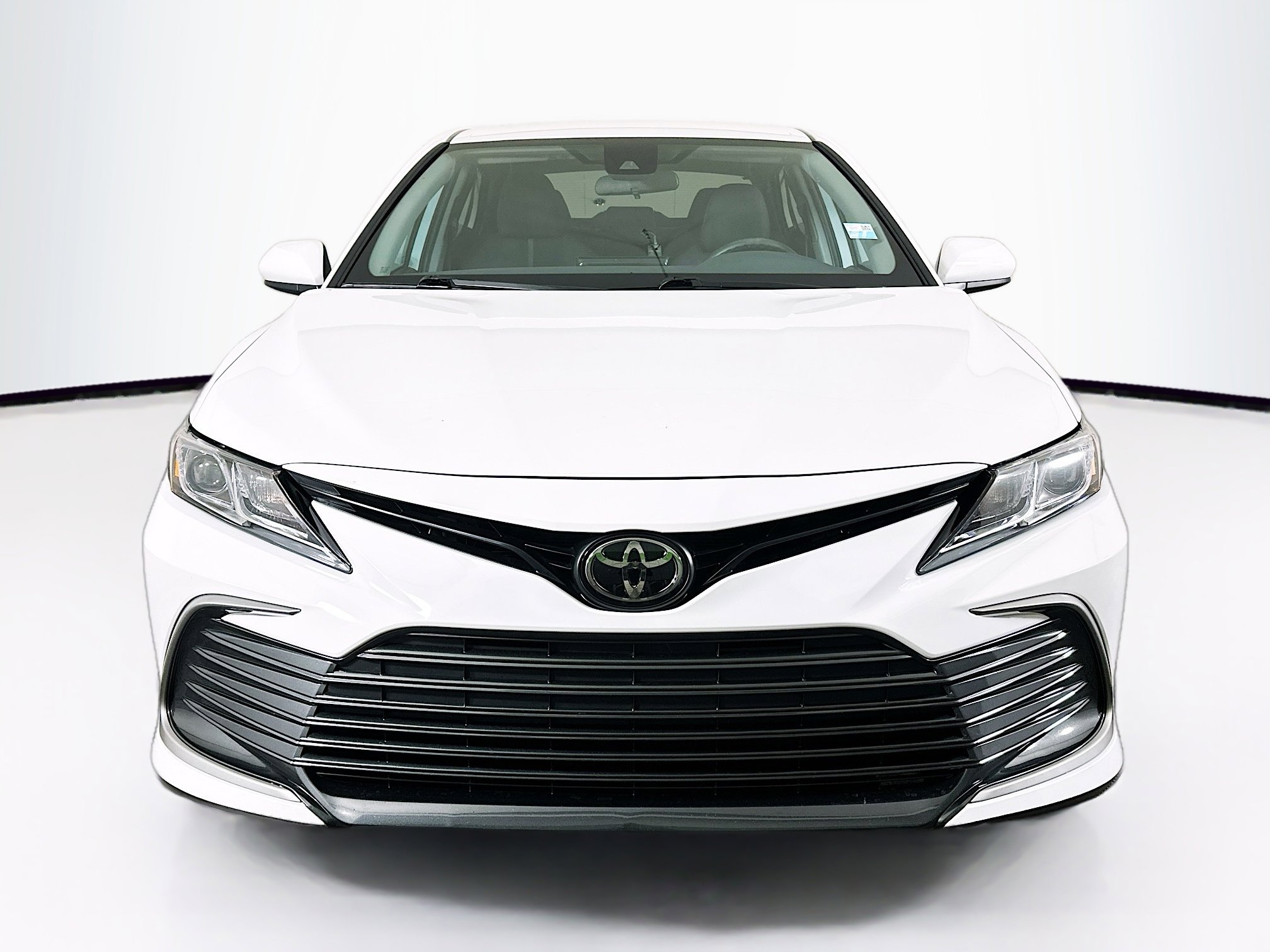Used 2023 Toyota Camry LE FWD image 2