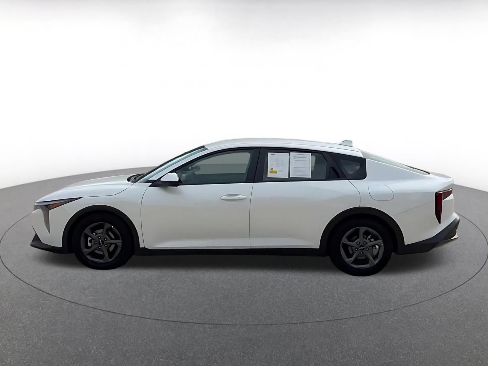 Used 2025 Kia K4 FWD image 10