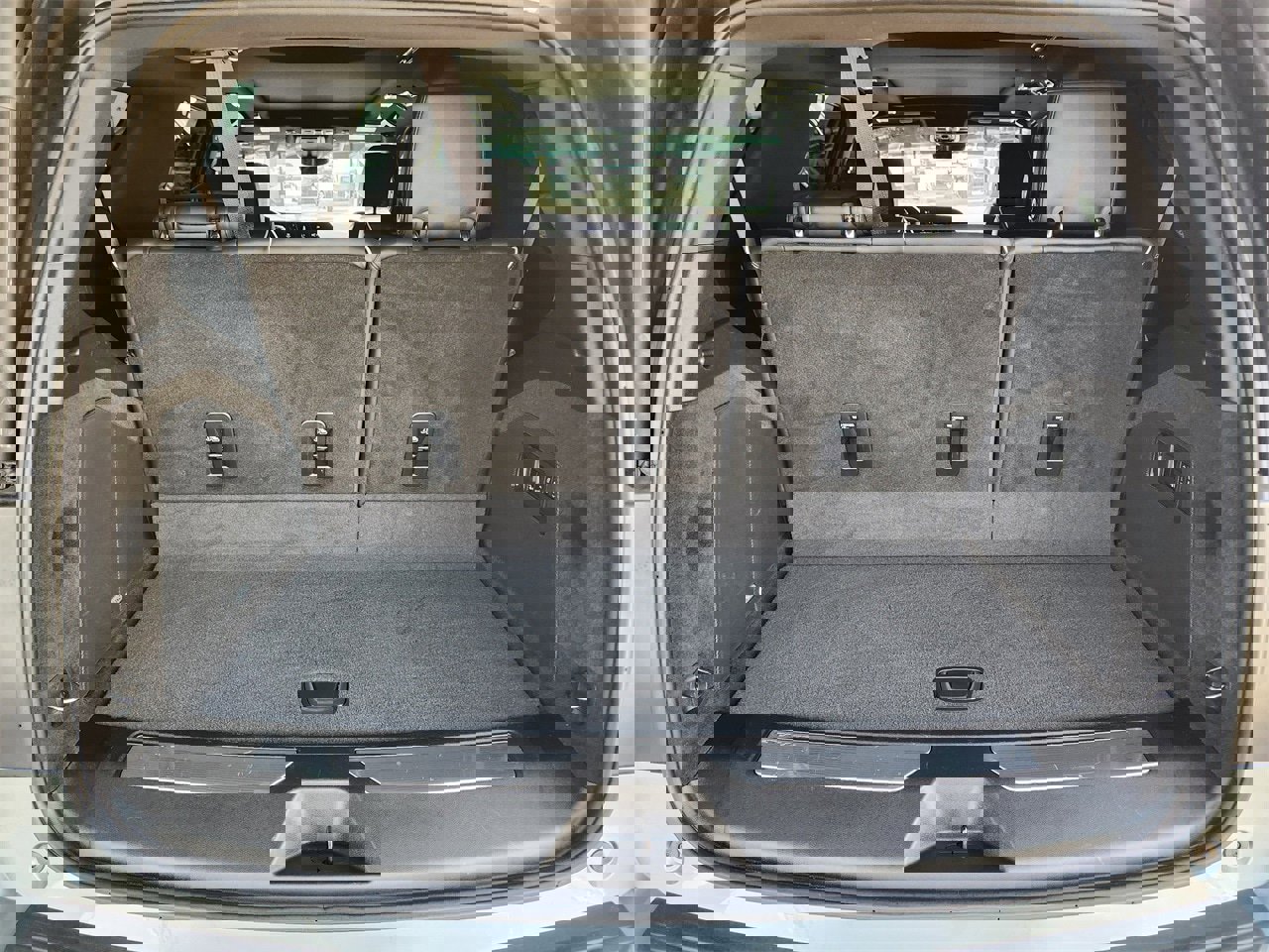 Used 2024 Cadillac Escalade Sport w/ LPO, ONYX Package image 32