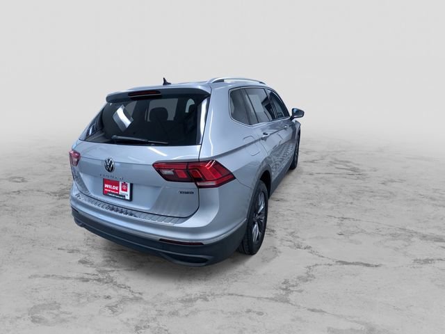 Used 2022 Volkswagen Tiguan SE image 9