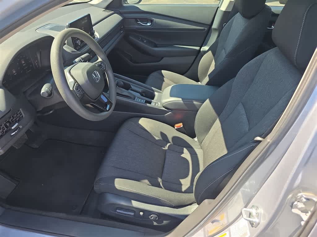 Used 2023 Honda Accord EX image 16
