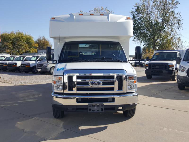 Used 2019 Ford E-450 and Econoline 450 Super Duty w/ Shuttle Bus Prep Package image 4