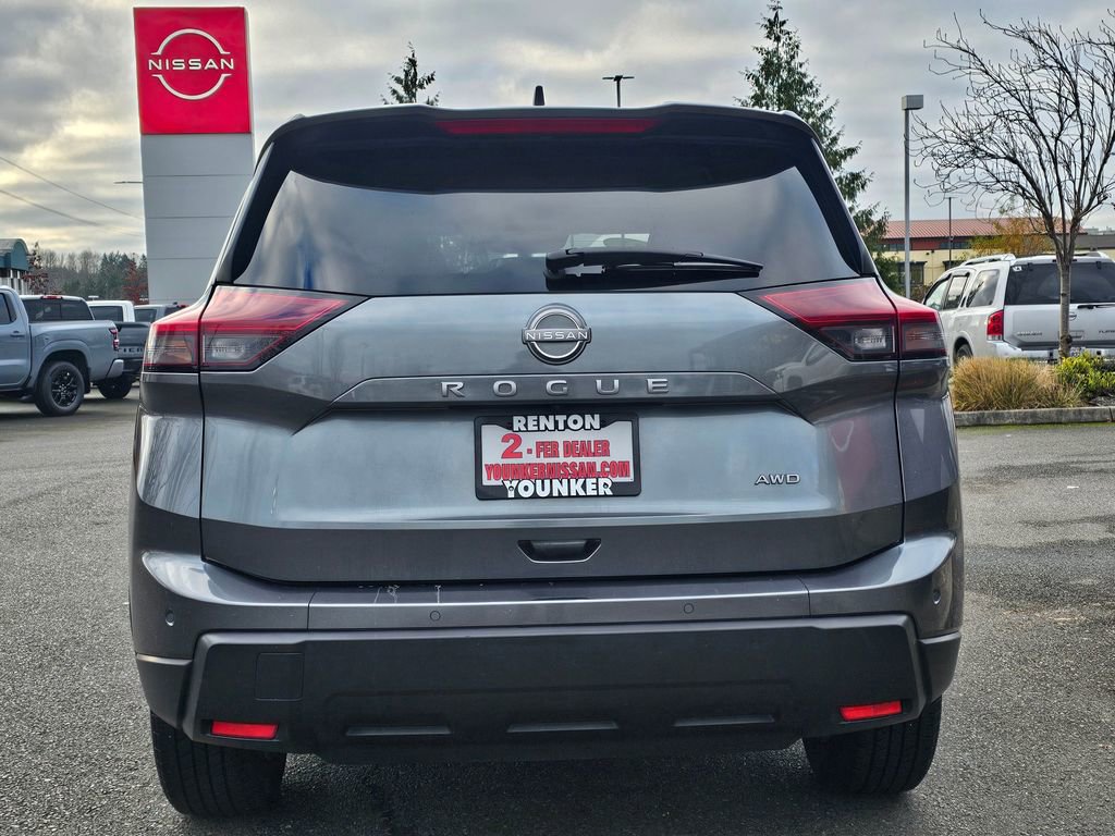 Used 2024 Nissan Rogue S image 6