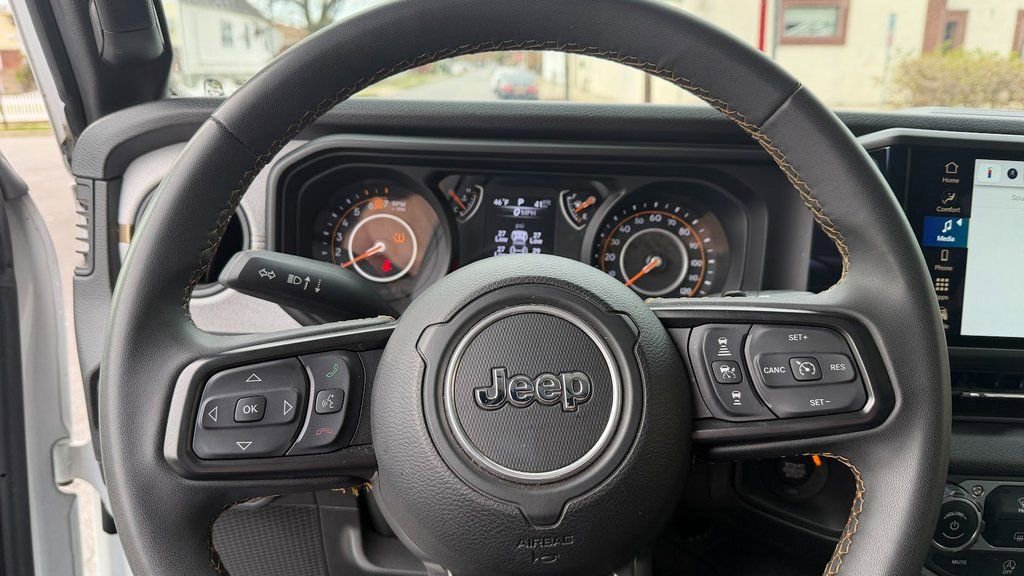 Used 2024 Jeep Wrangler Sport S image 14