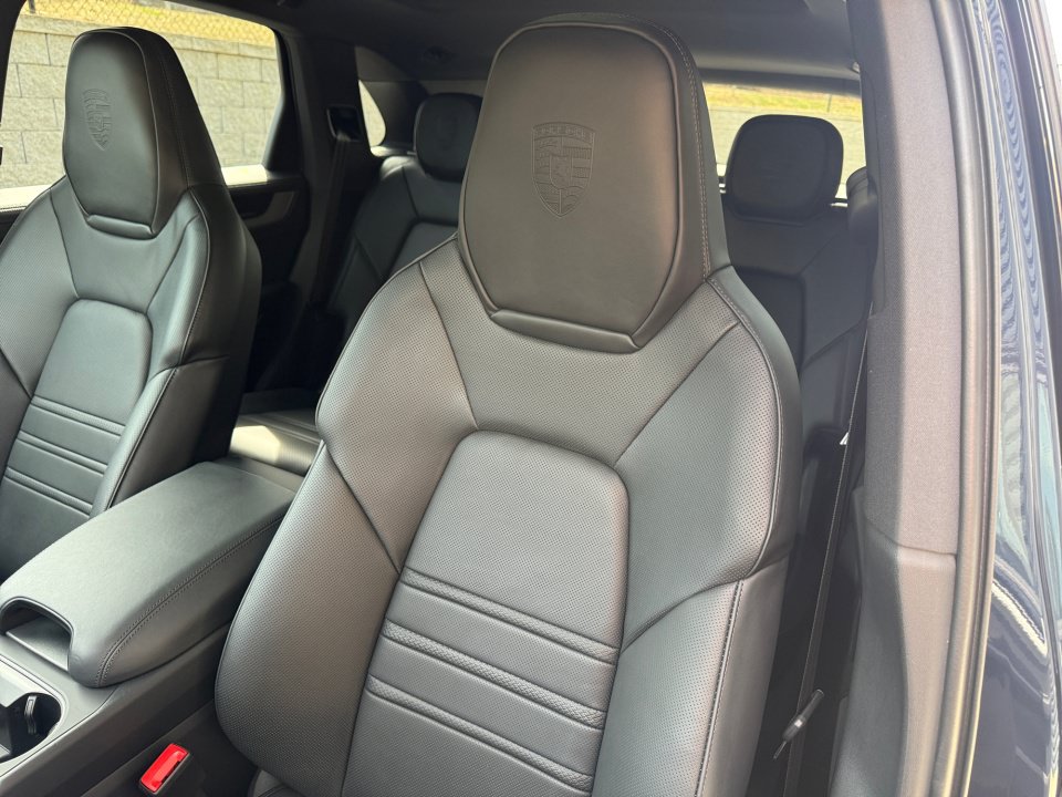 New 2026 Porsche Cayenne AWD/4WD image 12