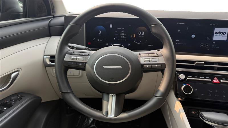 Used 2025 Hyundai Tucson SEL FWD image 13