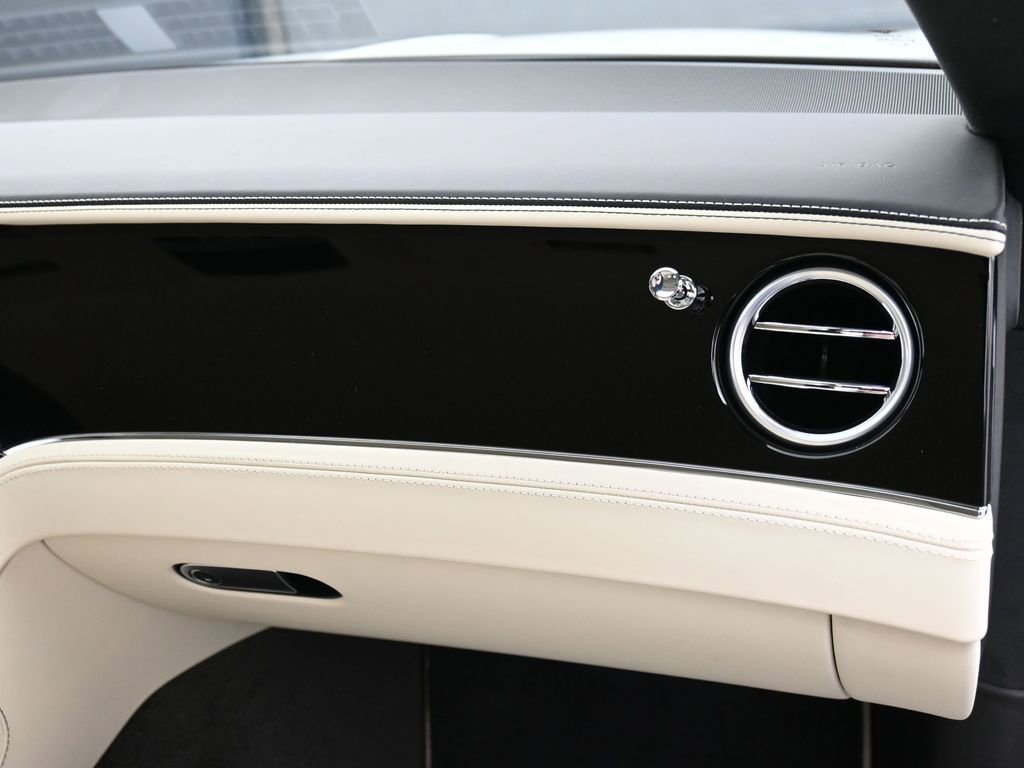 Used 2024 Bentley Continental GT AWD/4WD image 29