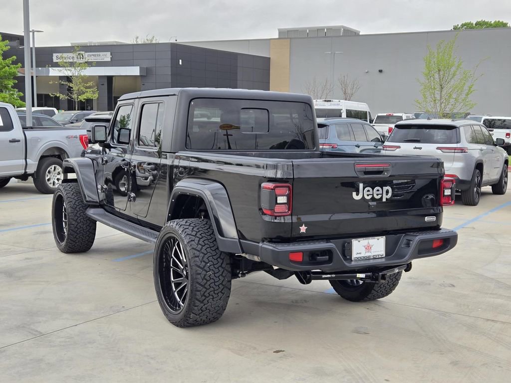 Used 2023 Jeep Gladiator Overland w/ LED Lighting Group AWD/4WD image 4