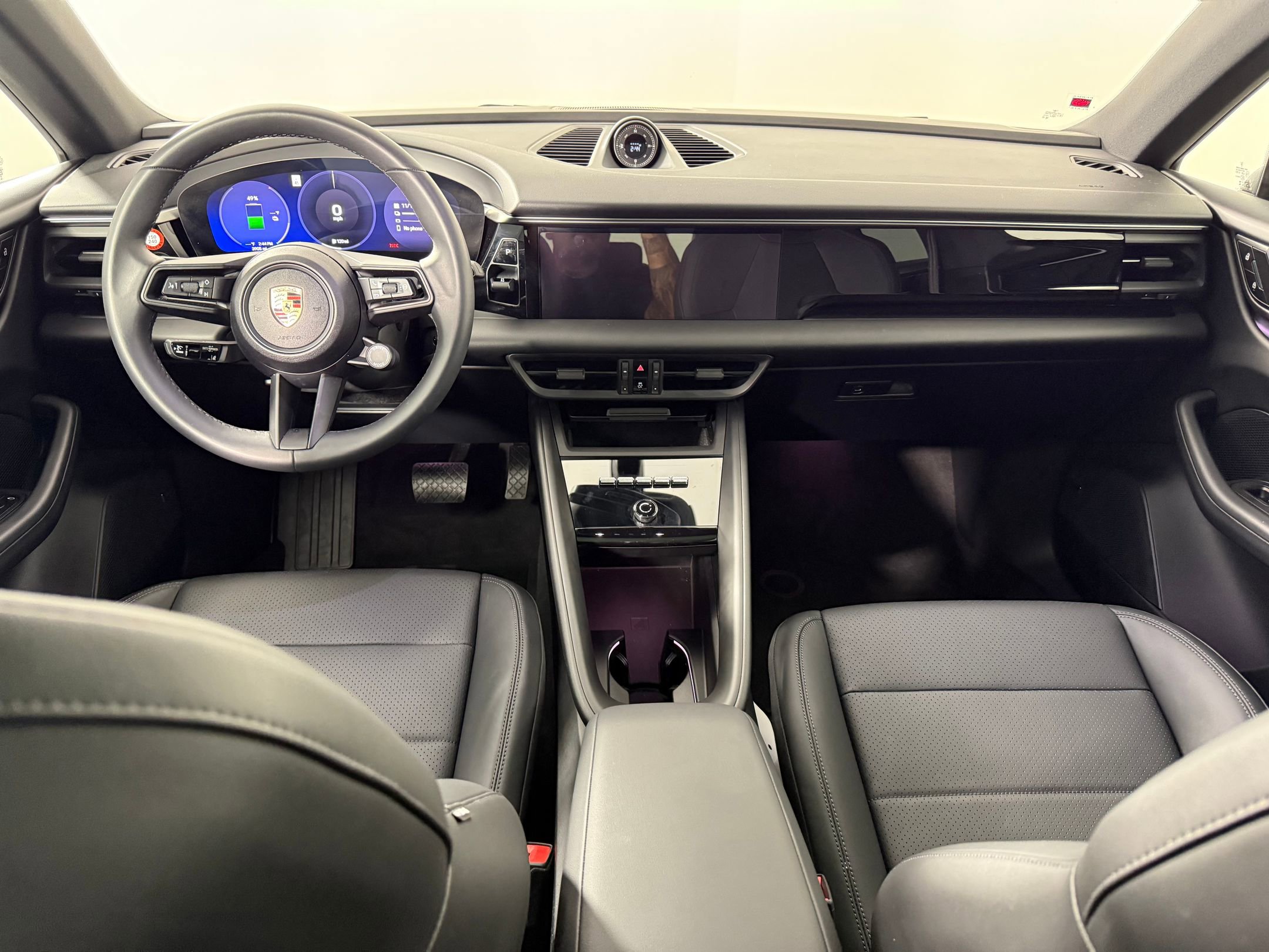 New 2025 Porsche Macan Electric image 18