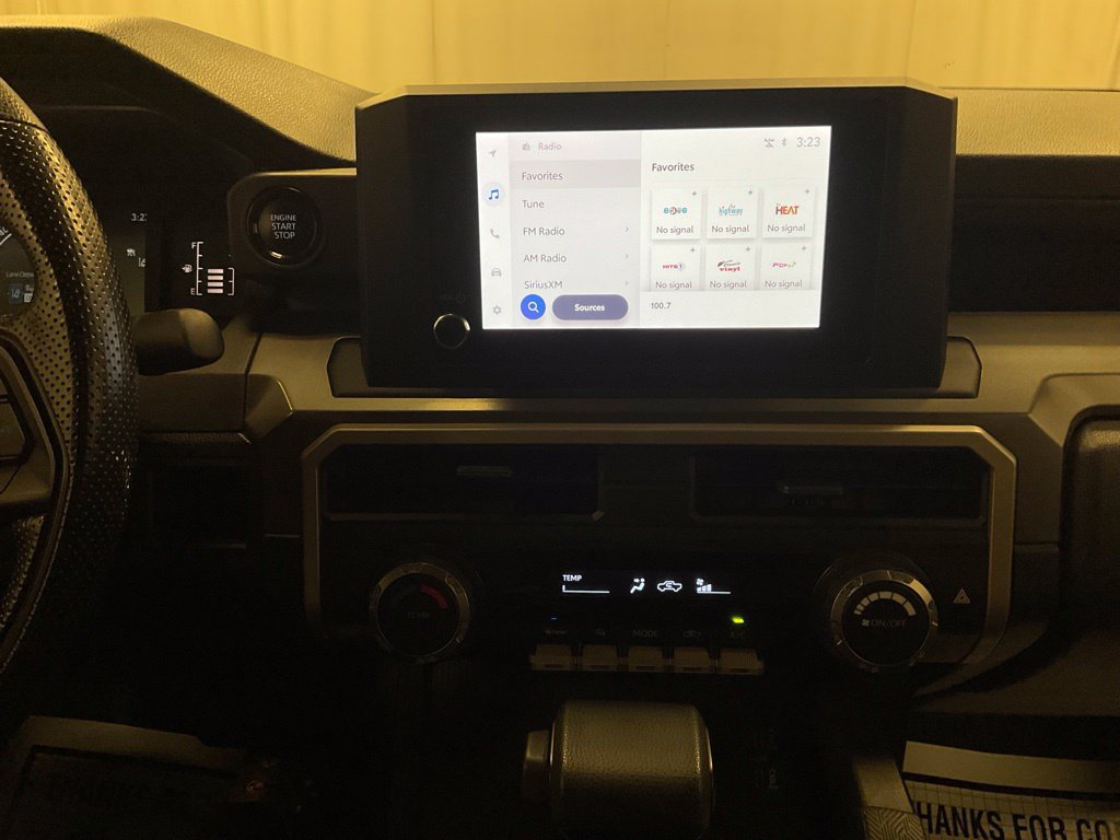 Used 2025 Toyota Tacoma SR5 AWD/4WD image 20