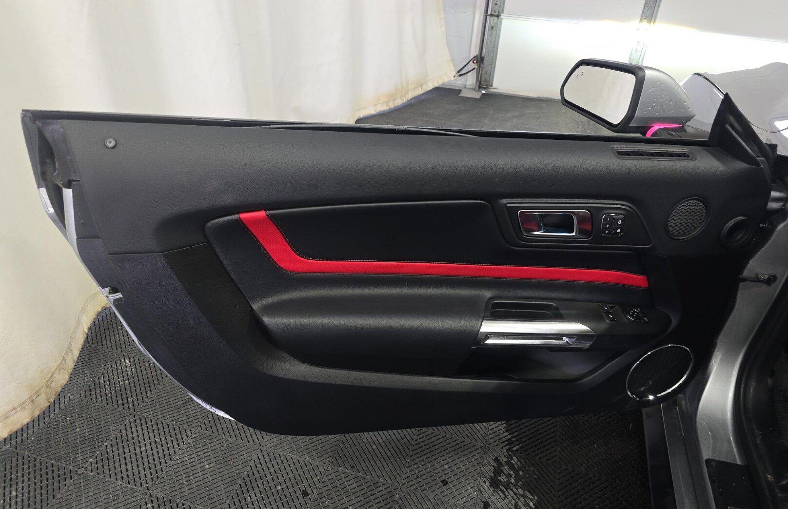 Used 2021 Ford Mustang GT Premium w/ GT Performance Package RWD image 9