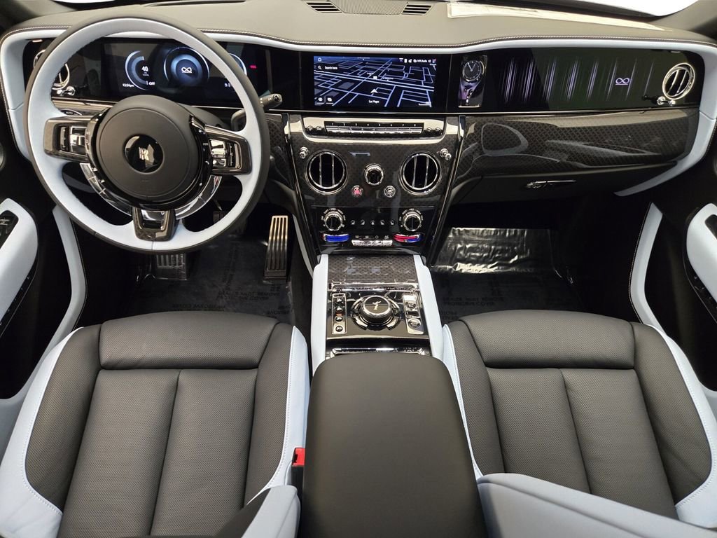 New 2026 Rolls-Royce Cullinan Black Badge image 4