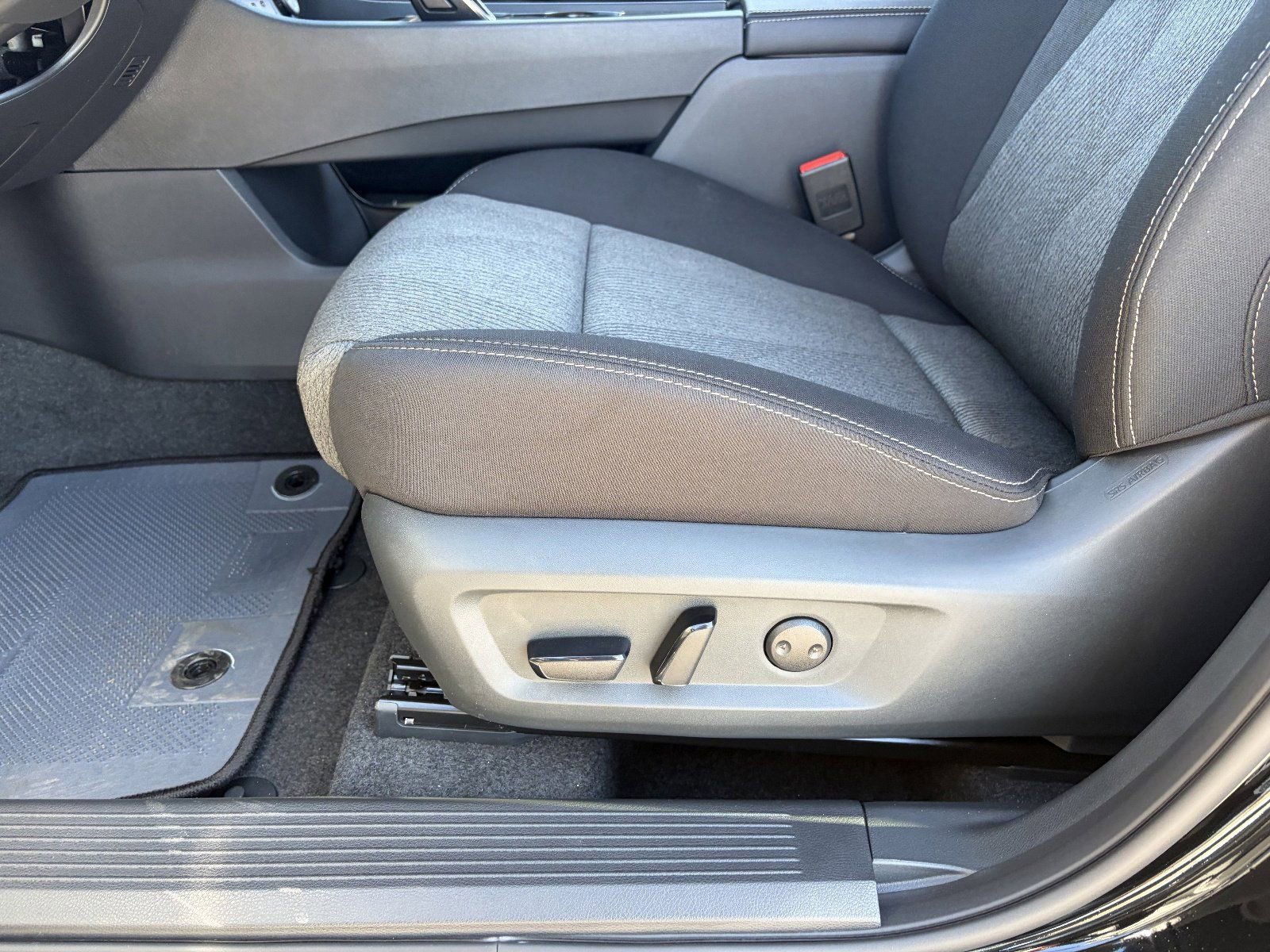 New 2026 Nissan Rogue SV w/ Cold Weather Package image 3