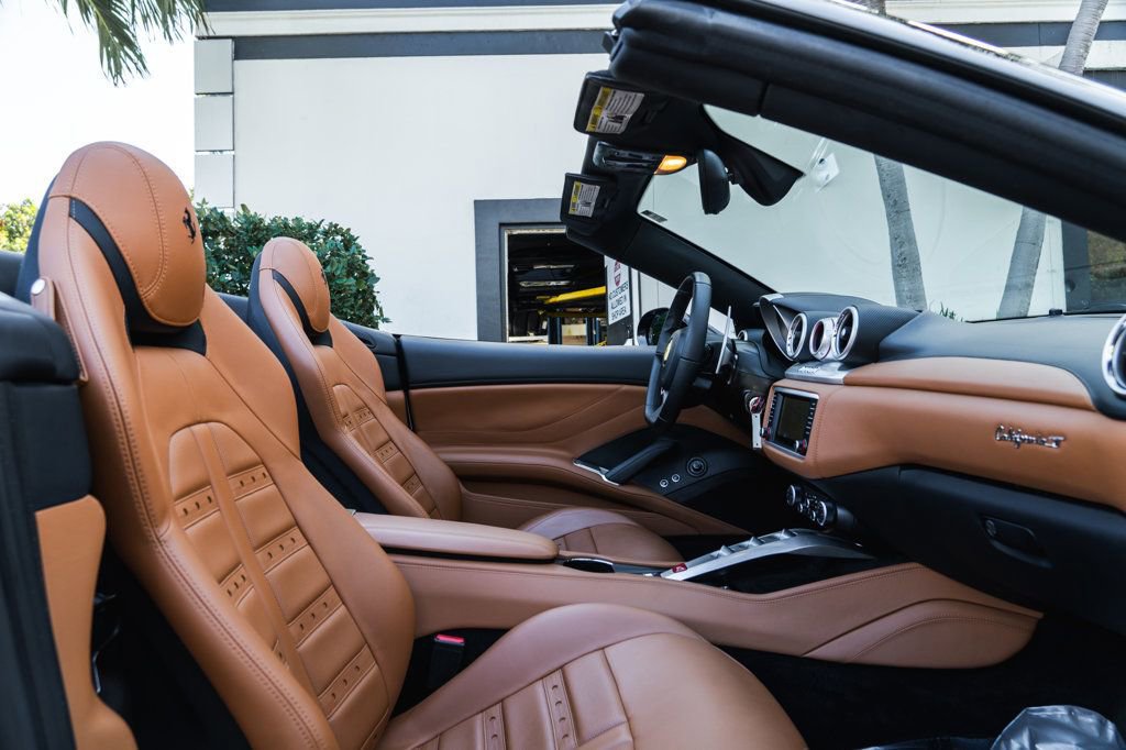 Used 2017 Ferrari California T image 20