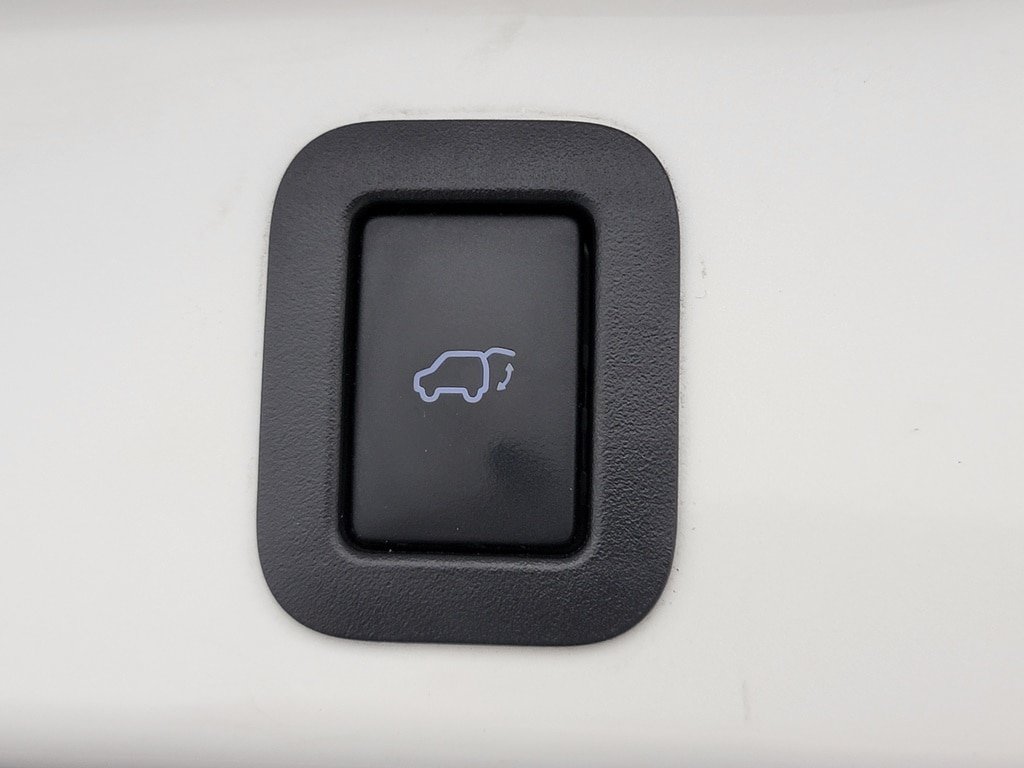 Used 2015 Toyota Highlander Plus AWD/4WD image 25