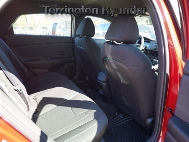 New 2025 Hyundai Elantra Sport image 11