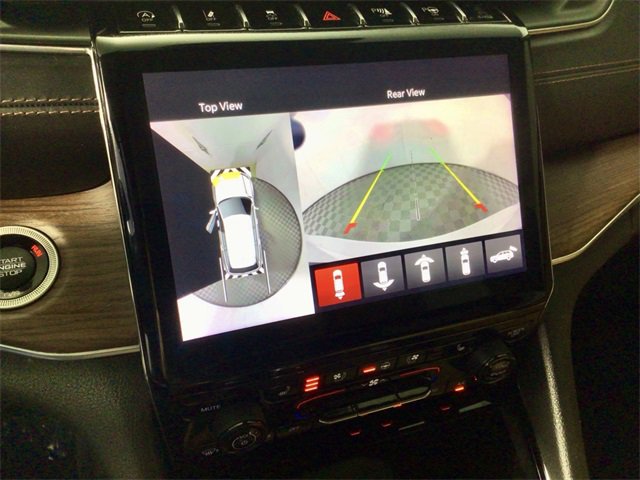 Used 2022 Jeep Grand Cherokee L Summit w/ Luxury Tech Group V image 2