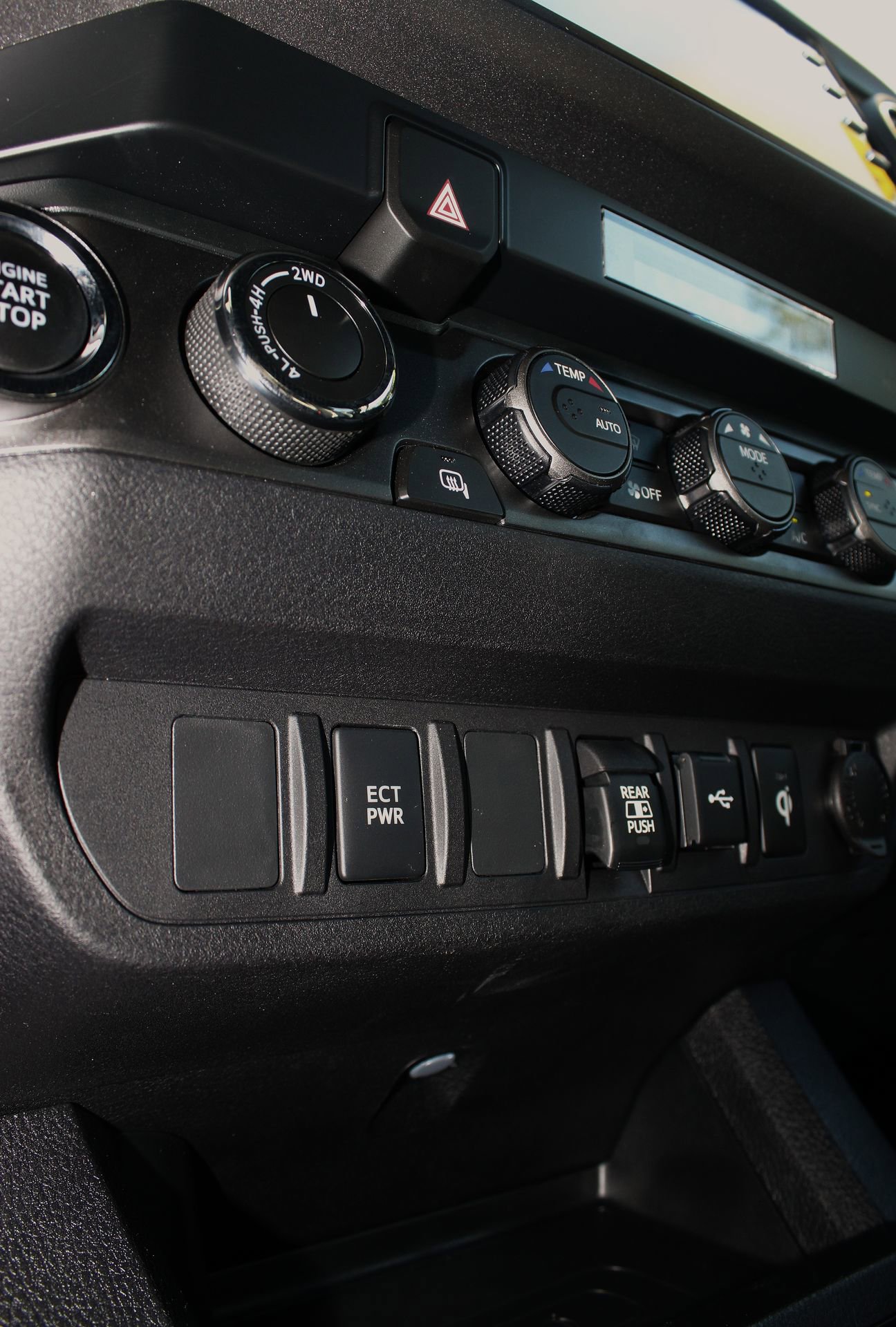 Used 2023 Toyota Tacoma TRD Sport image 32