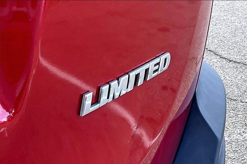 Used 2014 Toyota RAV4 Limited image 11