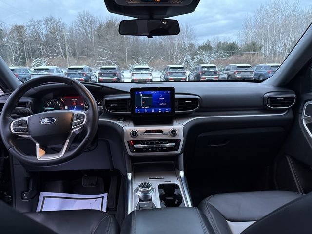 Used 2023 Ford Explorer XLT w/ Equipment Group 202A image 14