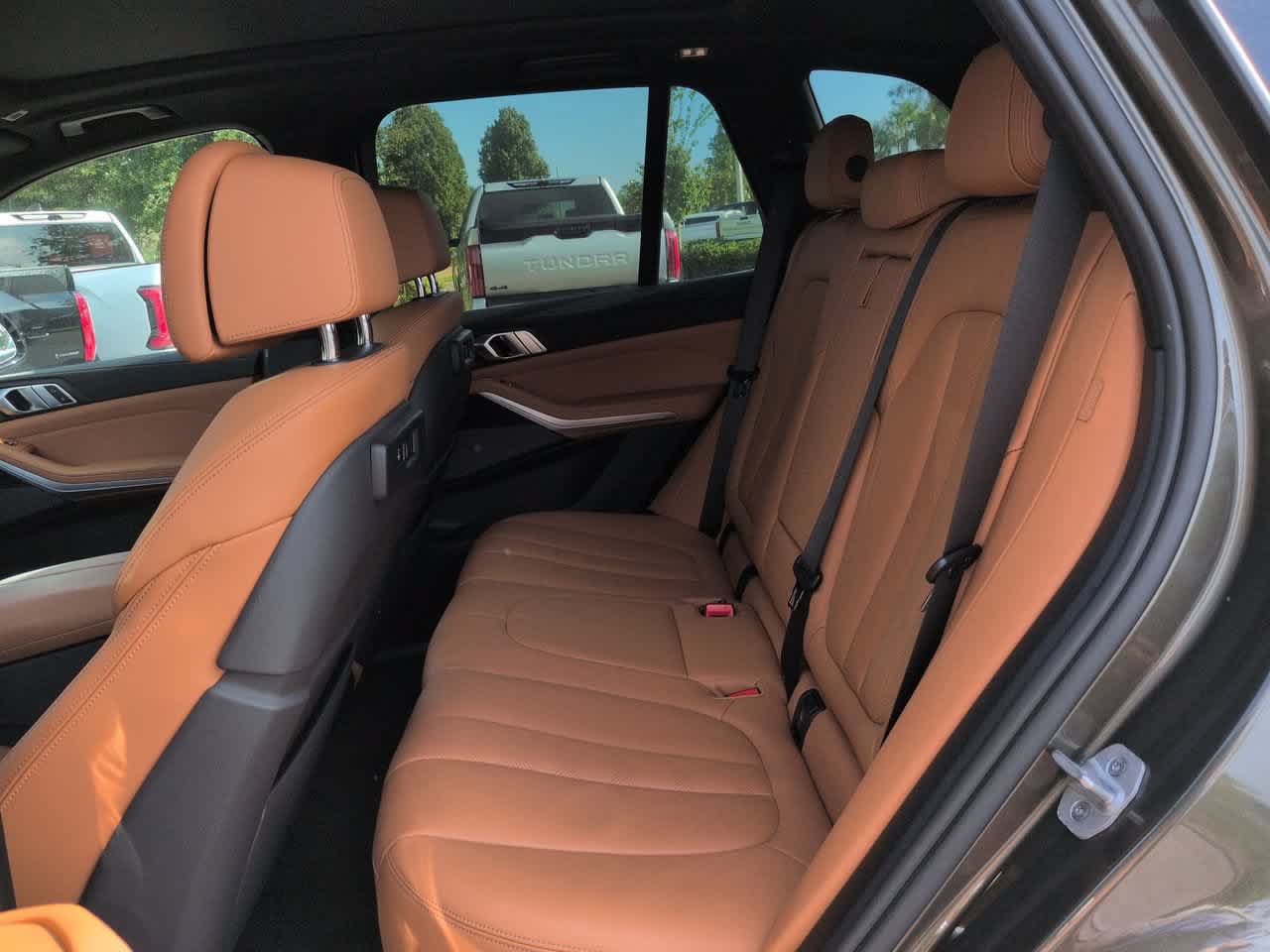 Used 2021 BMW X5 sDrive40i w/ Premium Package RWD image 13