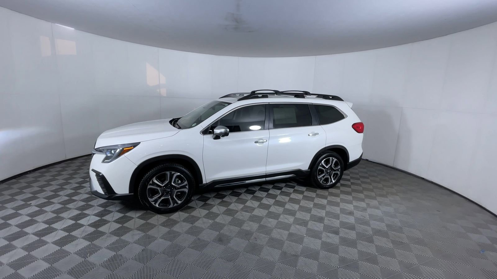Certified 2023 Subaru Ascent Touring AWD/4WD image 4