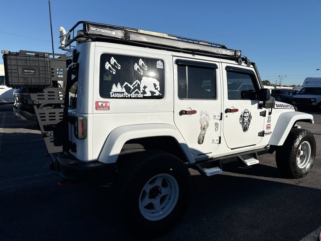 Used 2016 Jeep Wrangler Unlimited Rubicon AWD/4WD image 4