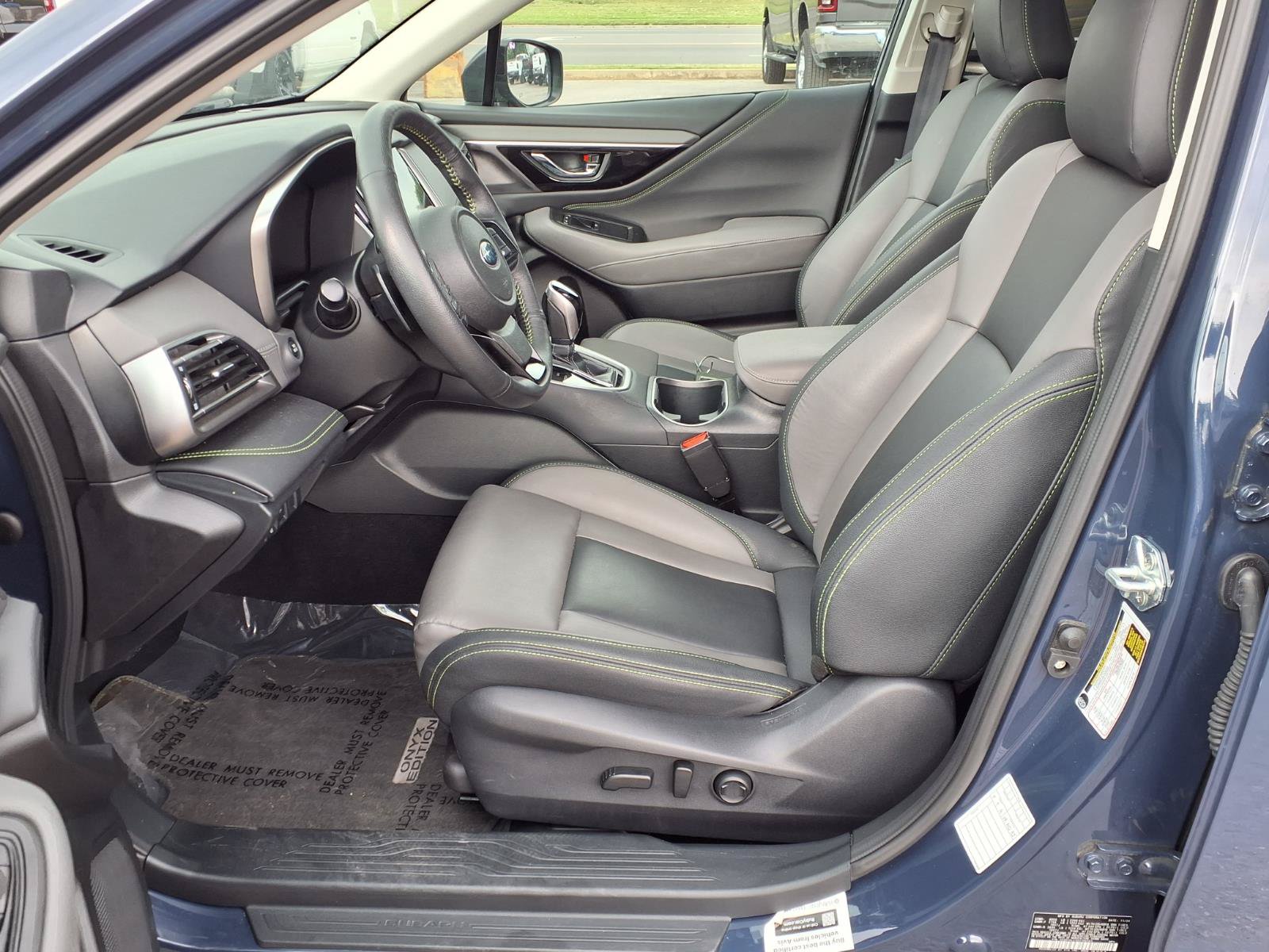 Used 2025 Subaru Outback Onyx Edition AWD/4WD image 16