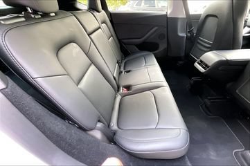 Used 2023 Tesla Model Y Long Range AWD/4WD image 11
