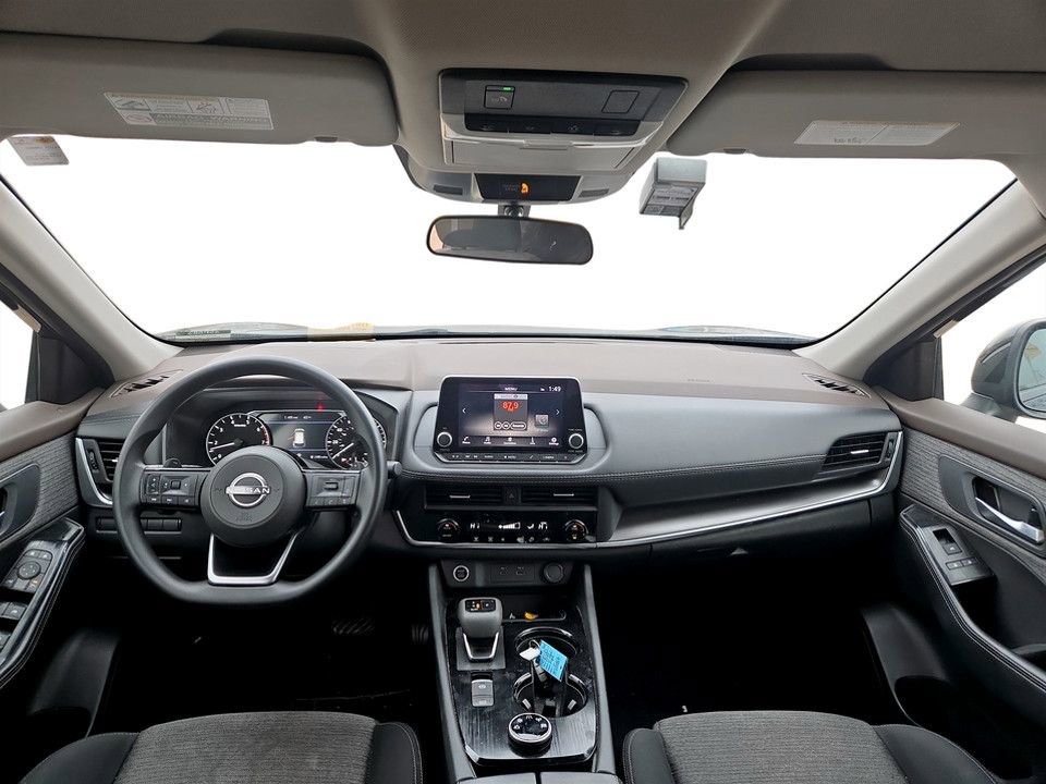 Used 2023 Nissan Rogue SV image 12