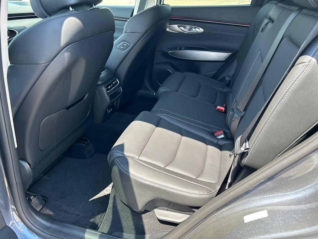 New 2027 Genesis GV70 2.5T Select AWD/4WD image 22