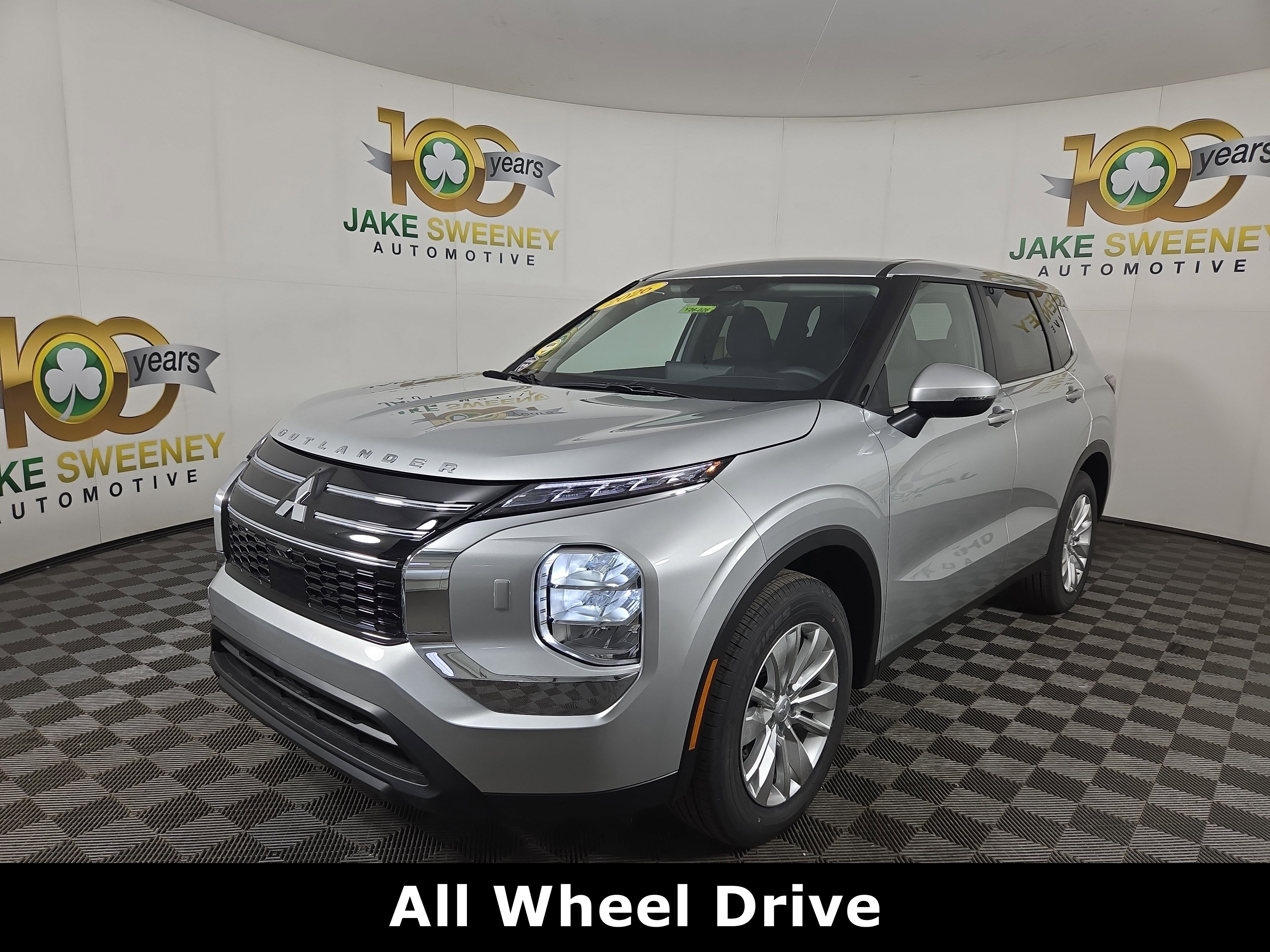 New 2026 Mitsubishi Outlander ES image 3