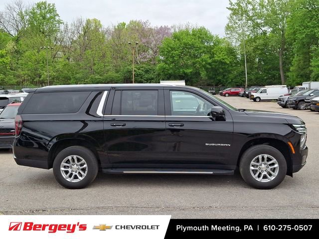 Certified 2025 Chevrolet Suburban LT AWD/4WD image 9