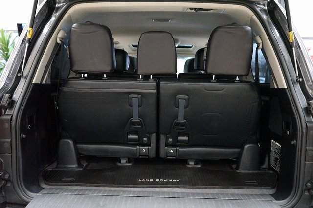 Used 2013 Toyota Land Cruiser image 59