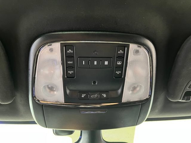 Used 2018 Jeep Grand Cherokee Trackhawk AWD/4WD image 39