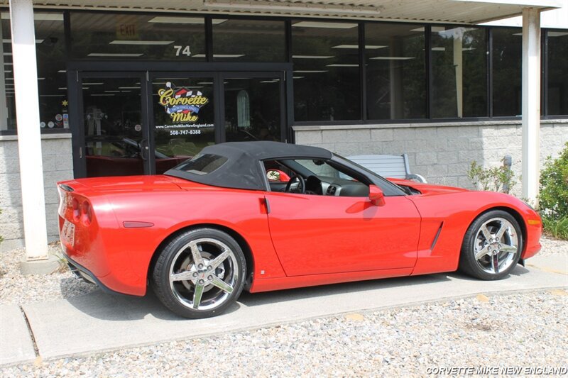 Used 2007 Chevrolet Corvette Convertible w/ Preferred Equipment Group RWD image 18