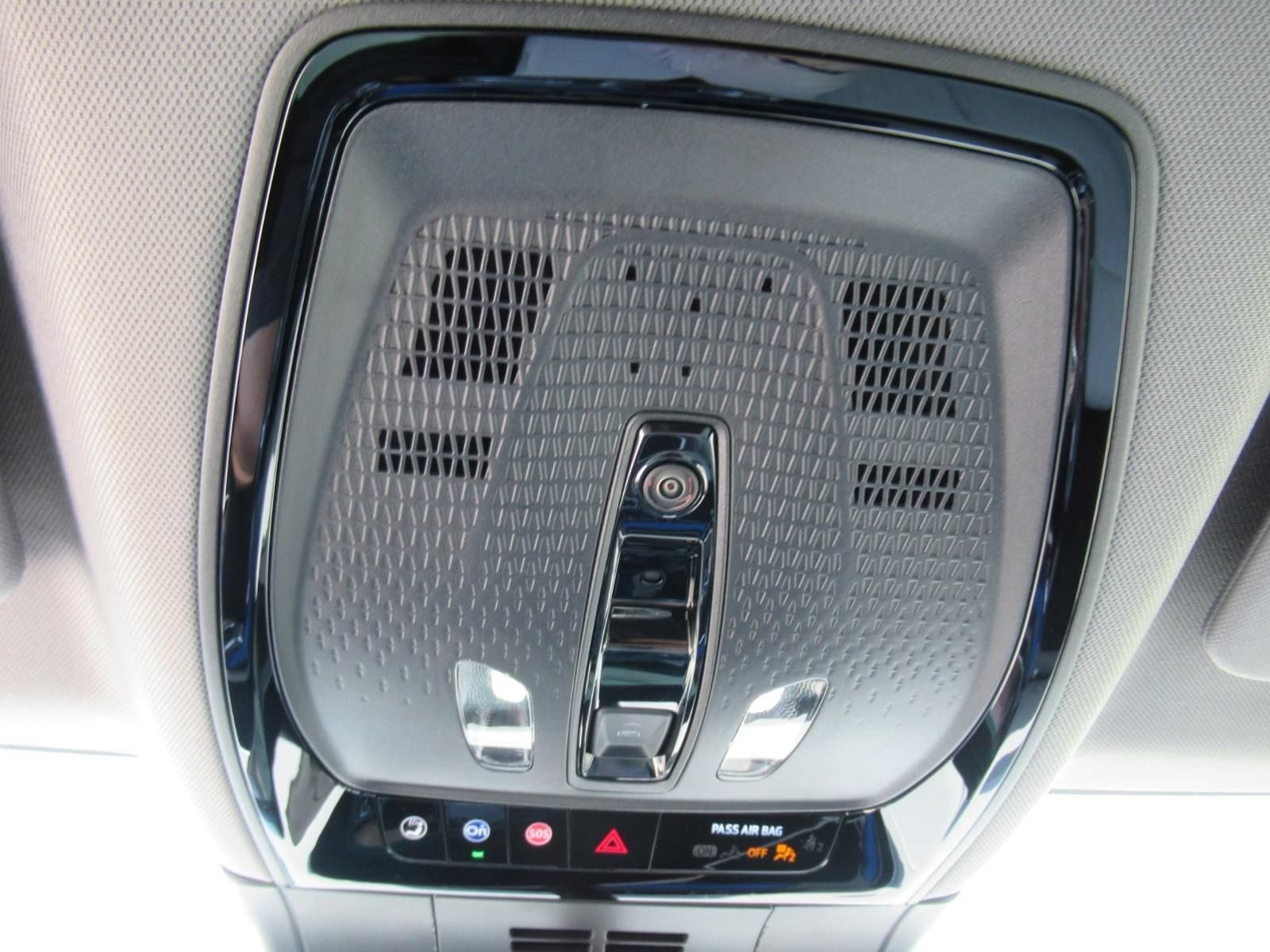 Certified 2025 Cadillac Optiq Luxury 2 AWD/4WD image 28