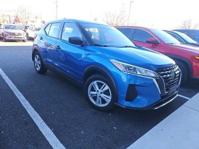 Used 2021 Nissan Kicks S image 2