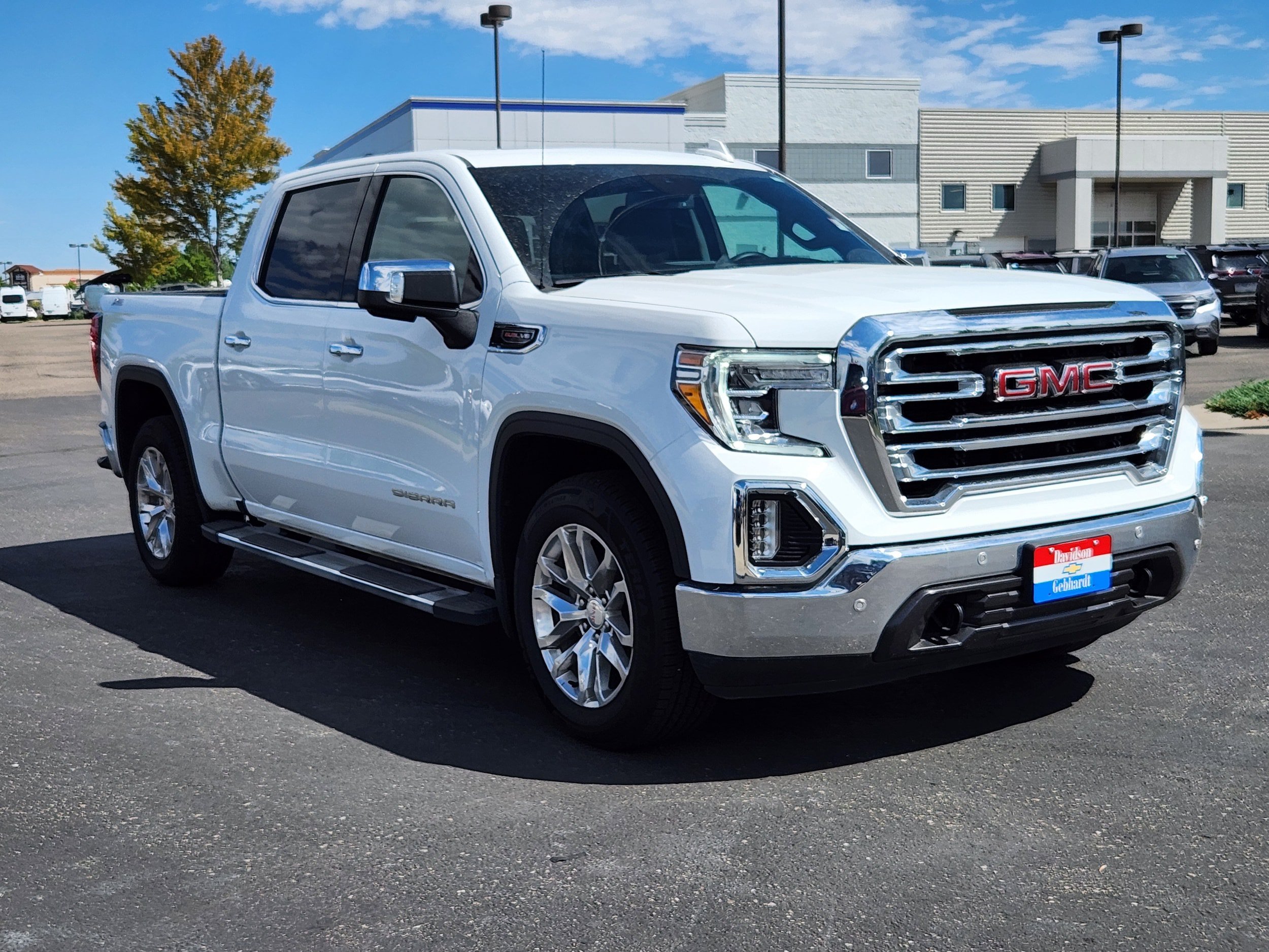 Used 2022 GMC Sierra 1500 SLT w/ SLT Premium Plus Package AWD/4WD image 4