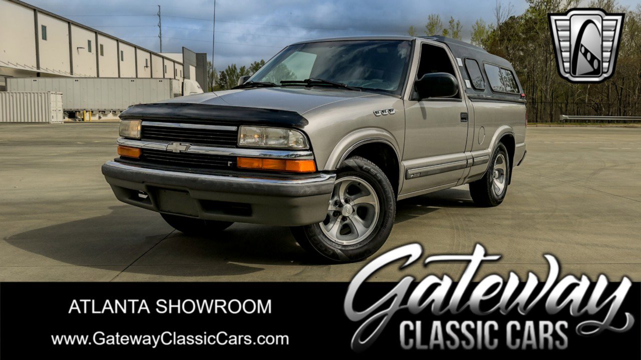 Used 2002 Chevrolet S10 Pickup LS w/ LS Preferred Equipment Group