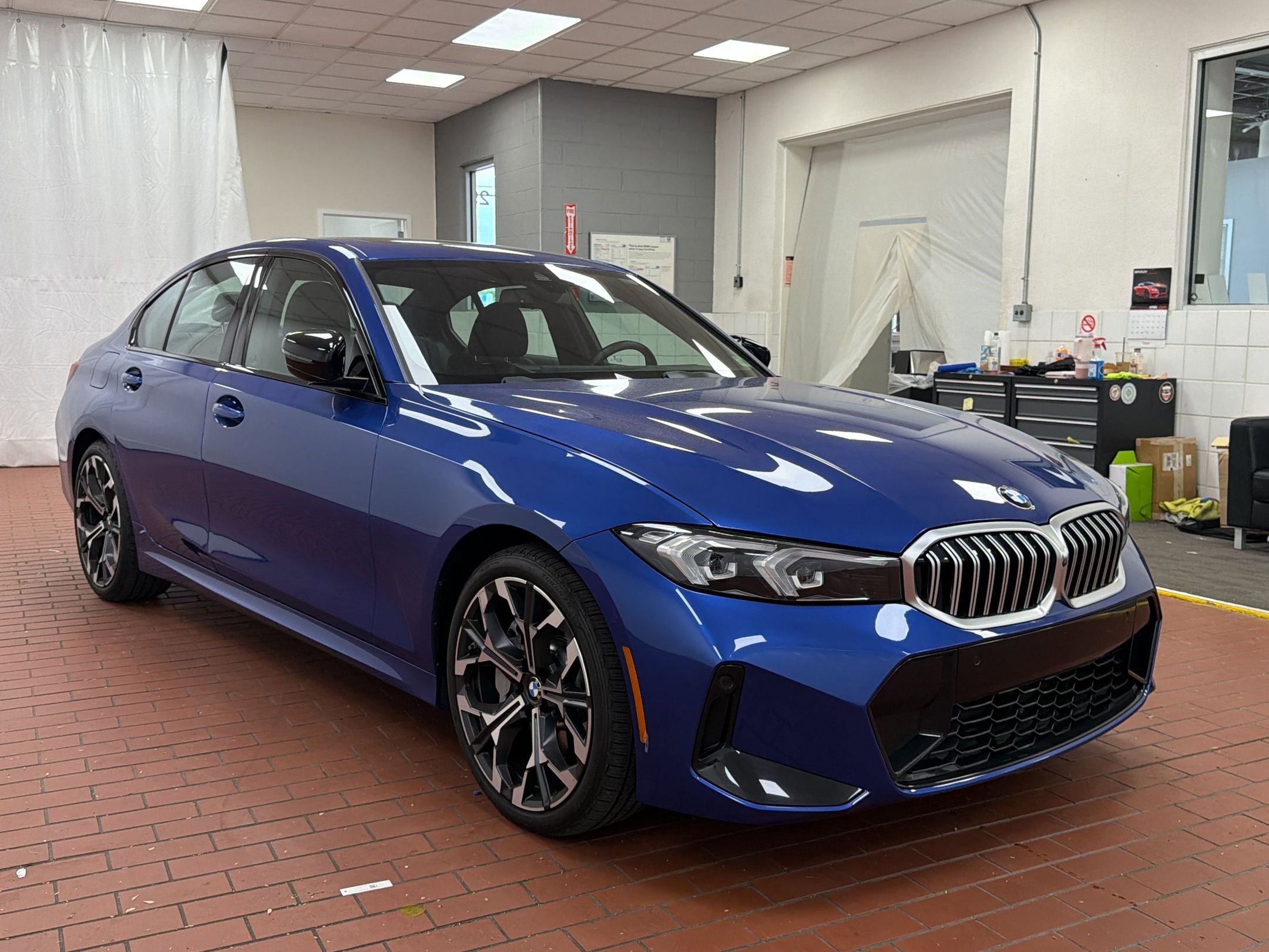 Used 2025 BMW 330i xDrive Sedan w/ M Sport Package AWD/4WD image 7