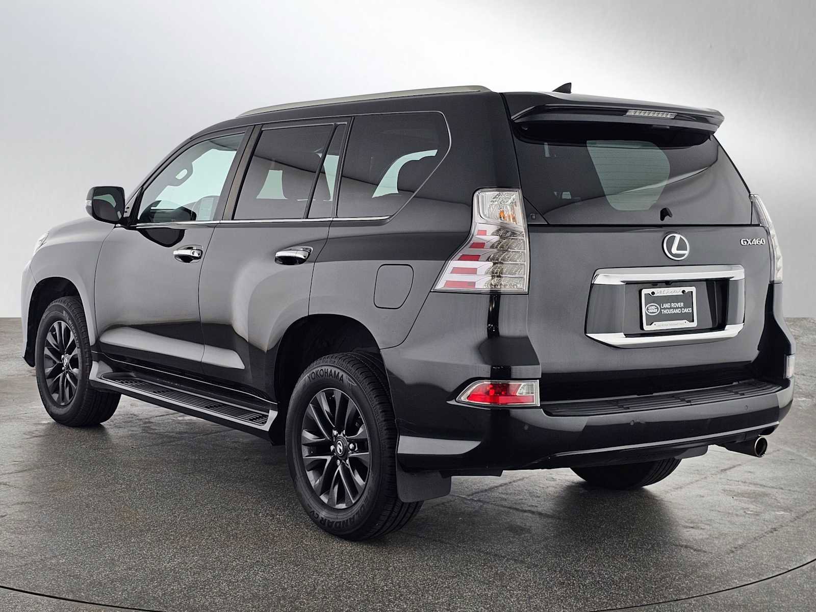 Used 2022 Lexus GX 460 Premium w/ Premium Package AWD/4WD image 3