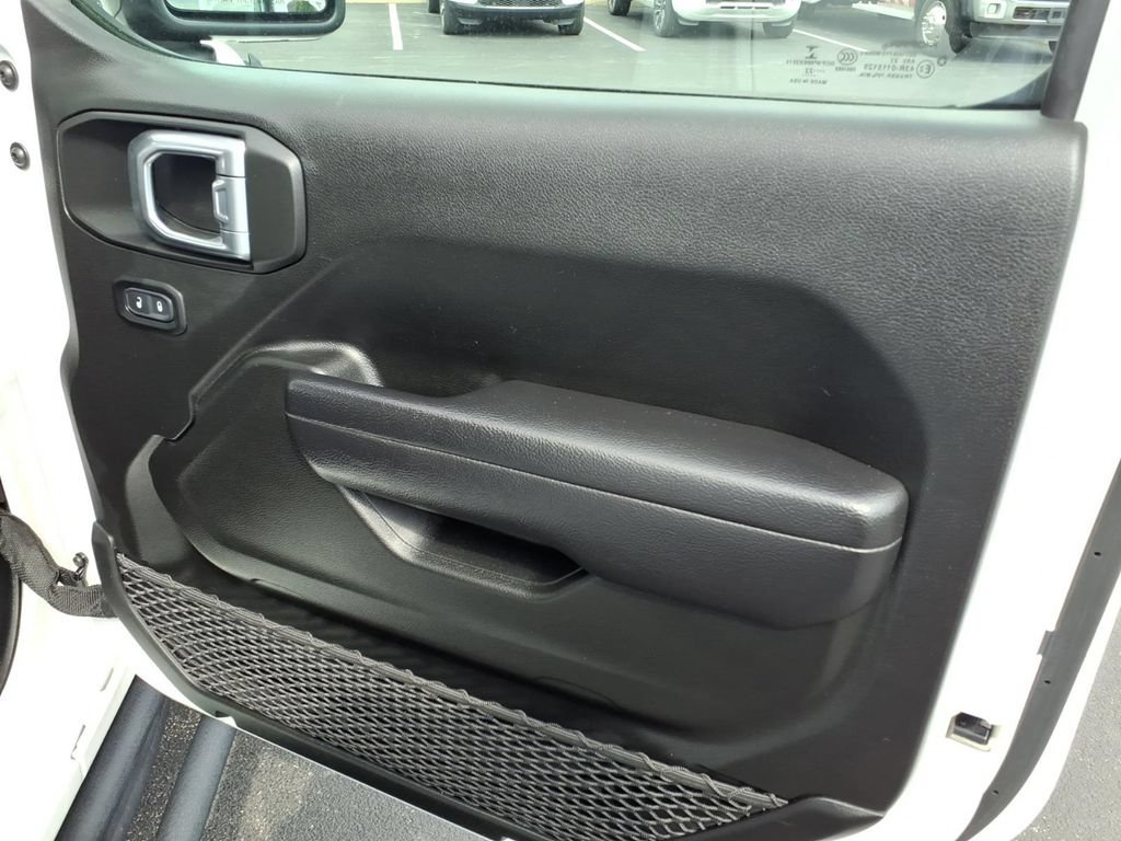 Used 2022 Jeep Gladiator Sport AWD/4WD image 23