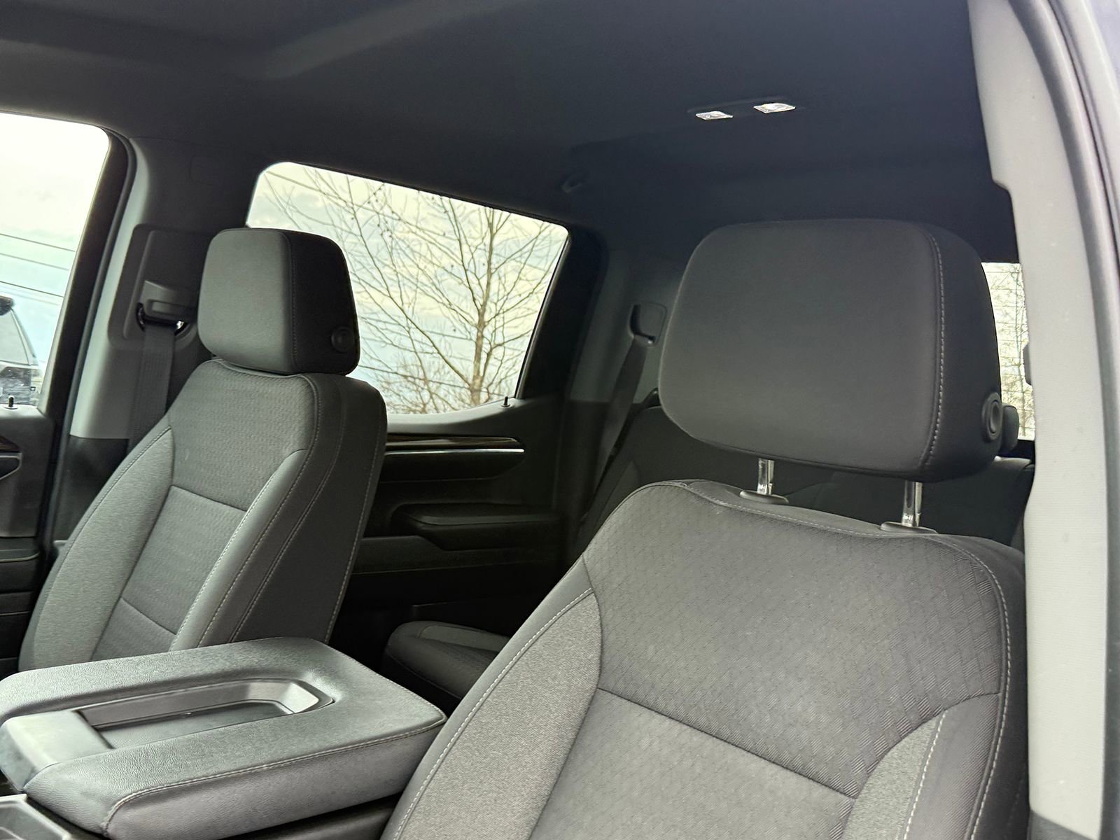 Used 2023 Chevrolet Silverado 1500 LT AWD/4WD image 18