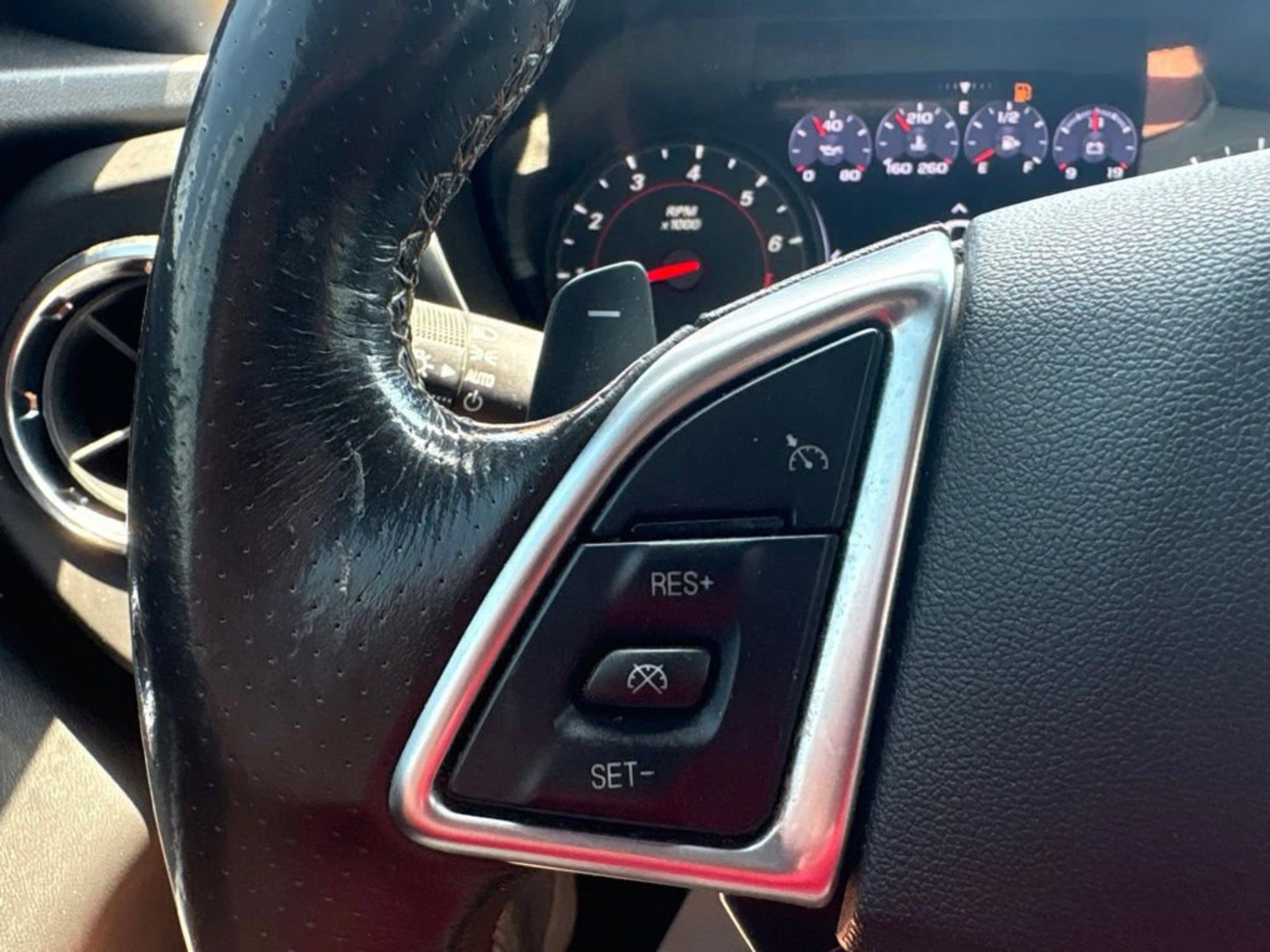 Used 2019 Chevrolet Camaro SS RWD image 9