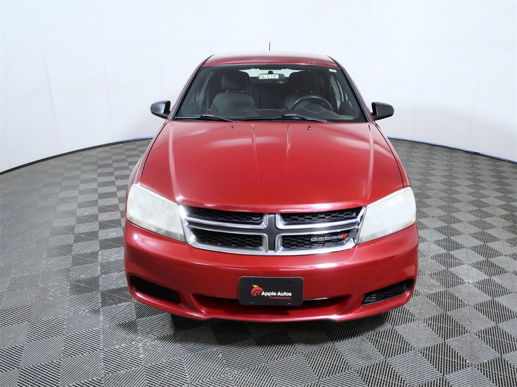 Used 2013 Dodge Avenger SE image 3