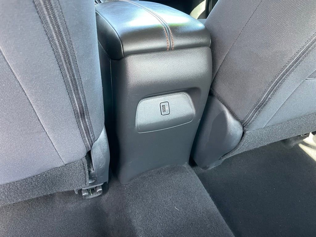 Certified 2022 Nissan Sentra SR FWD image 29