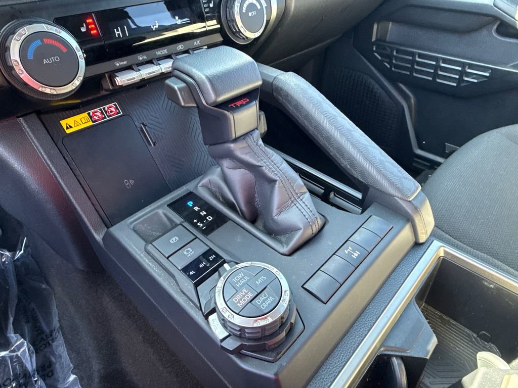 Used 2025 Toyota 4Runner TRD Off-Road image 31