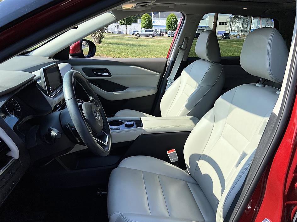 Certified 2023 Nissan Rogue SL AWD/4WD image 11
