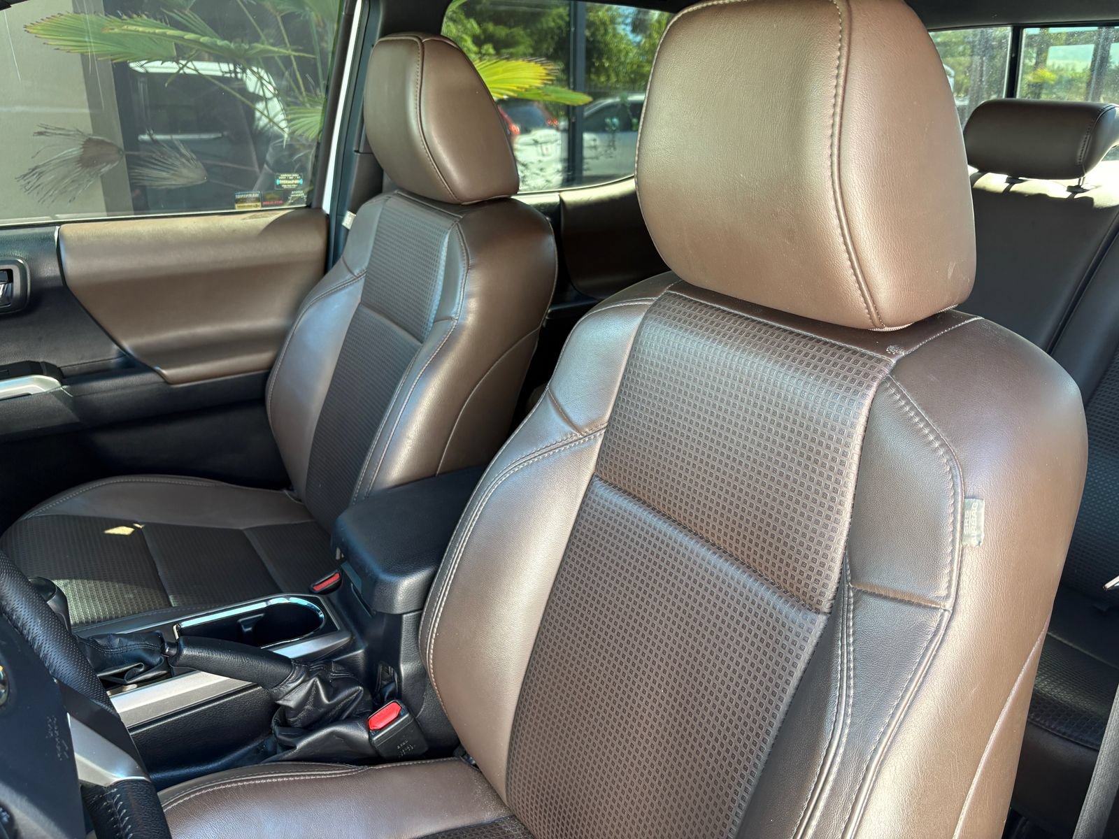 Used 2019 Toyota Tacoma Limited AWD/4WD image 14